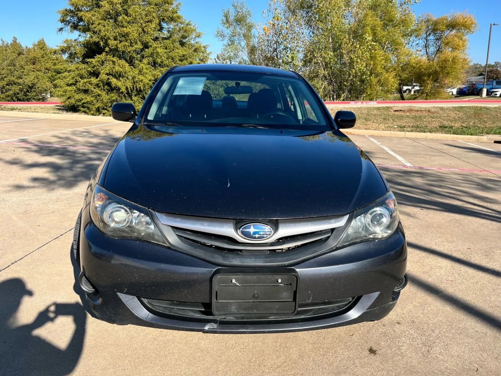 2011 Subaru Impreza 2.5i Image 2 of 32