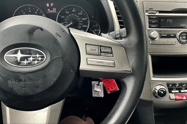 2011 Subaru Outback 2.5i Image 16 of 29