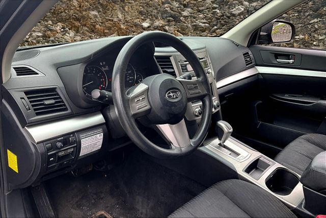 2011 Subaru Outback 2.5i Image 12 of 29