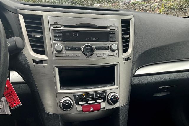 2011 Subaru Outback 2.5i Image 27 of 29