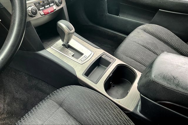 2011 Subaru Outback 2.5i Image 13 of 29