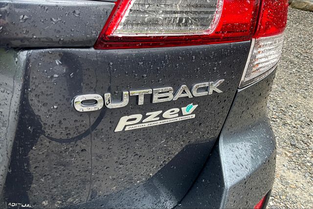 2011 Subaru Outback 2.5i Image 9 of 29