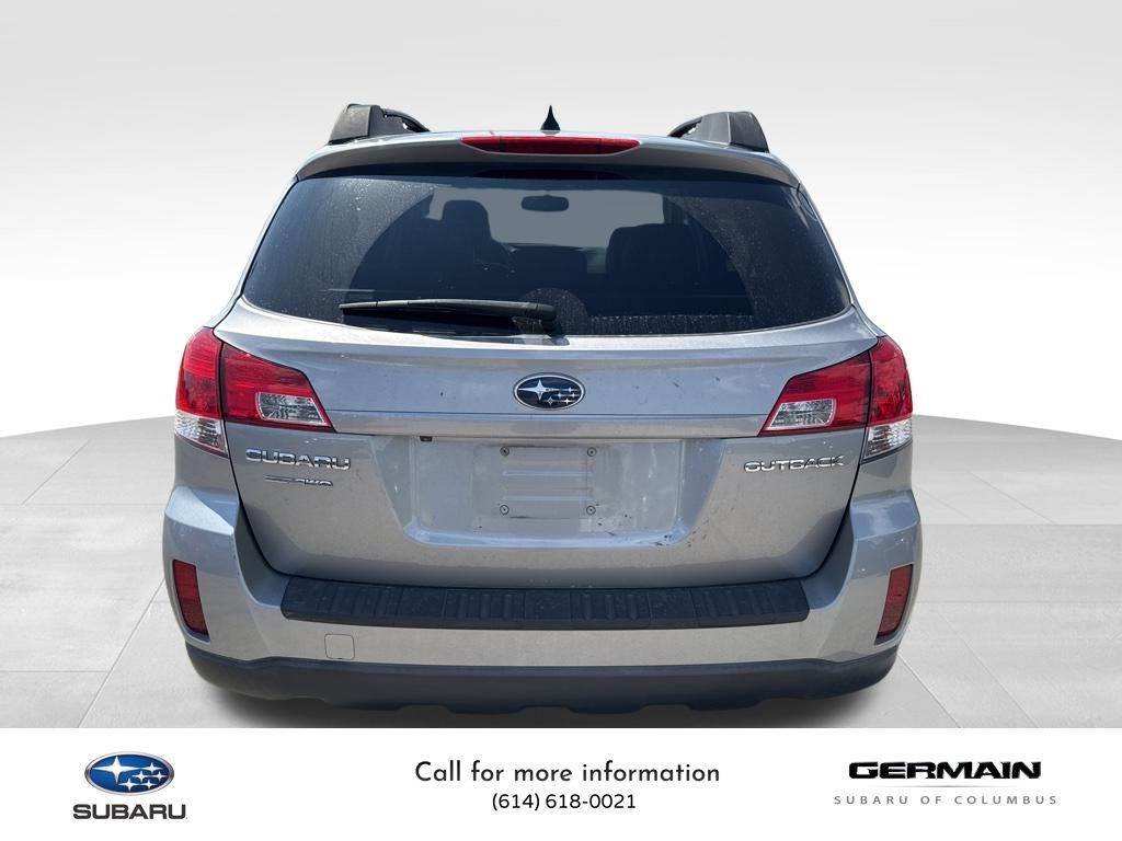 2011 Subaru Outback 2.5i Limited Navigation Image 4 of 14