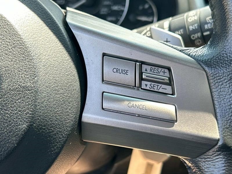 2011 Subaru Outback 2.5i Limited Image 23 of 25