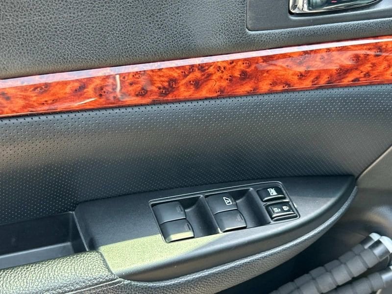 2011 Subaru Outback 2.5i Limited Image 16 of 25