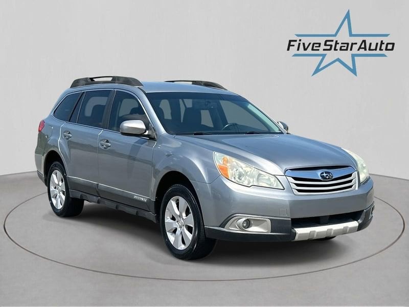 2011 Subaru Outback 2.5i Limited Image 3 of 25