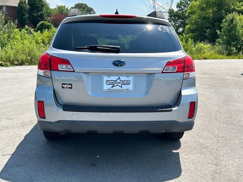 2011 Subaru Outback 2.5i Limited Image 6 of 25