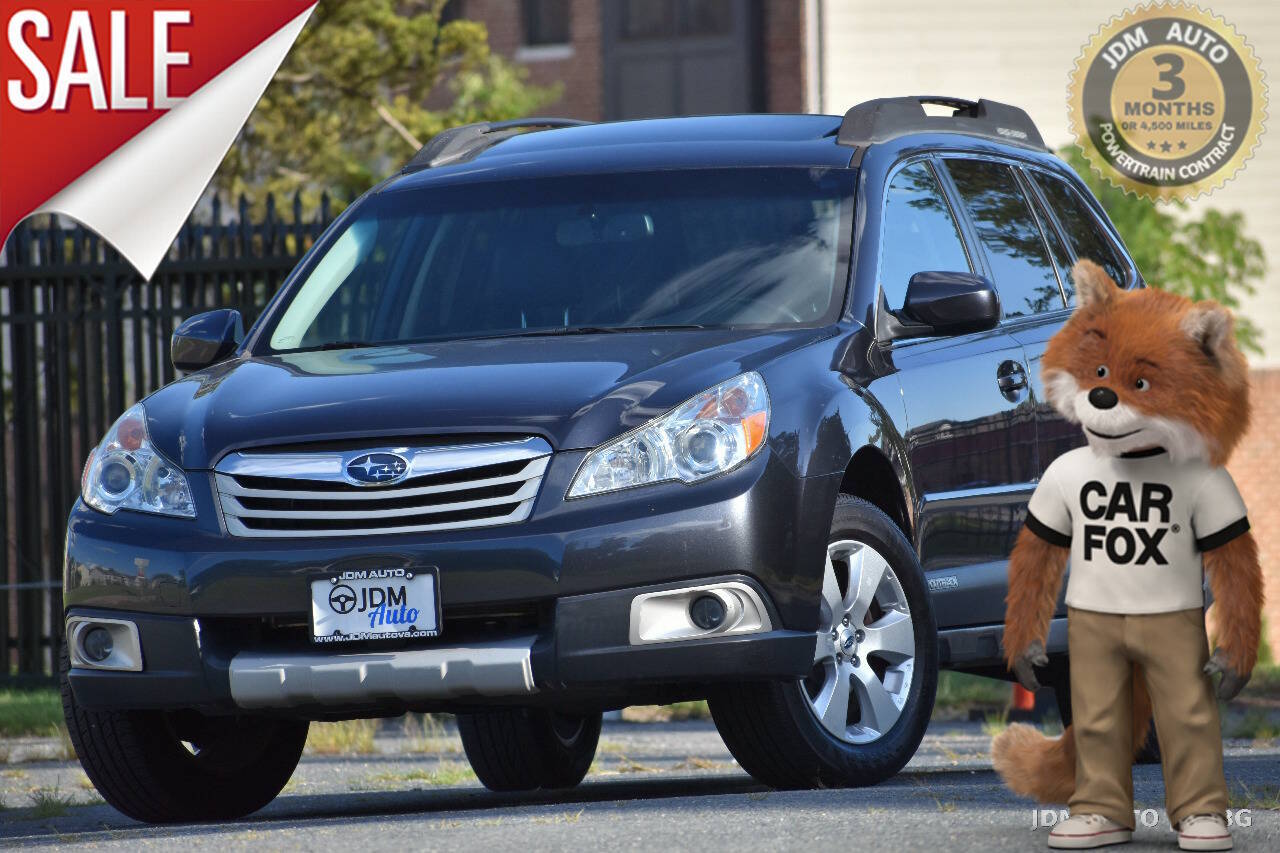 2011 Subaru Outback 2.5i Limited Navigation Image 2 of 40