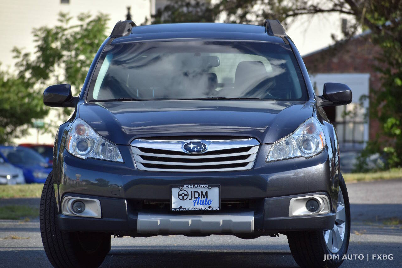 2011 Subaru Outback 2.5i Limited Navigation Image 3 of 40