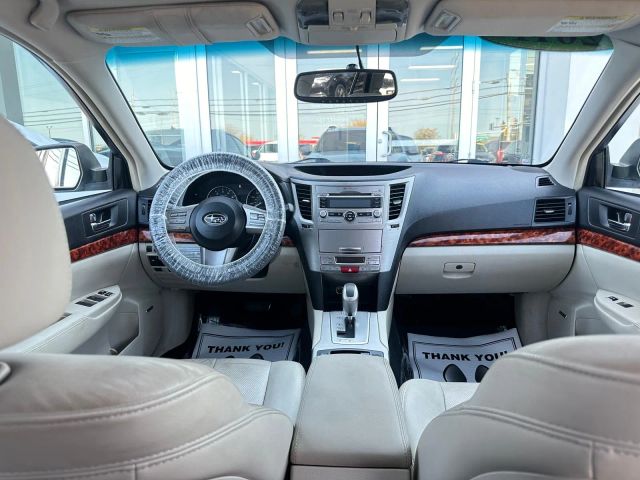 2011 Subaru Outback 2.5i Limited Image 15 of 37