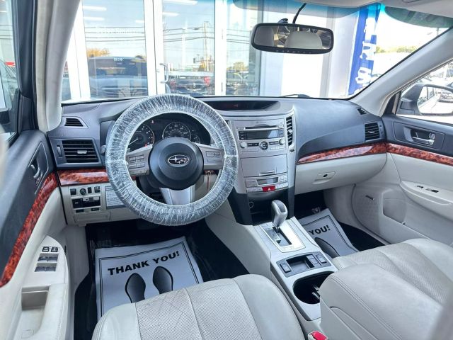 2011 Subaru Outback 2.5i Limited Image 16 of 37