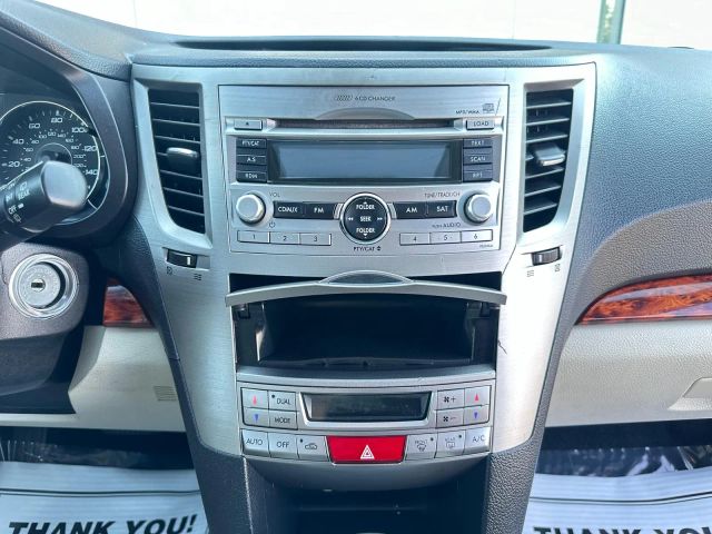 2011 Subaru Outback 2.5i Limited Image 19 of 37