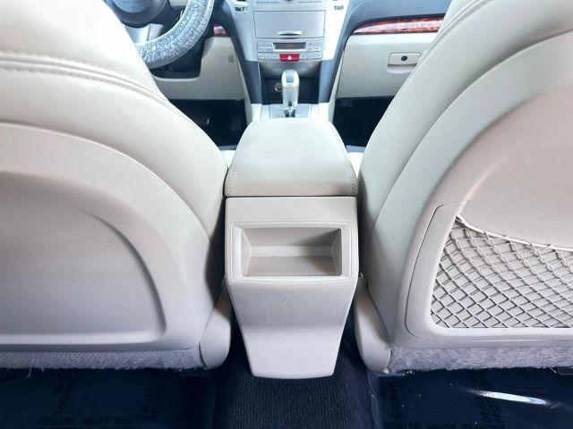 2011 Subaru Outback 2.5i Limited Image 30 of 37