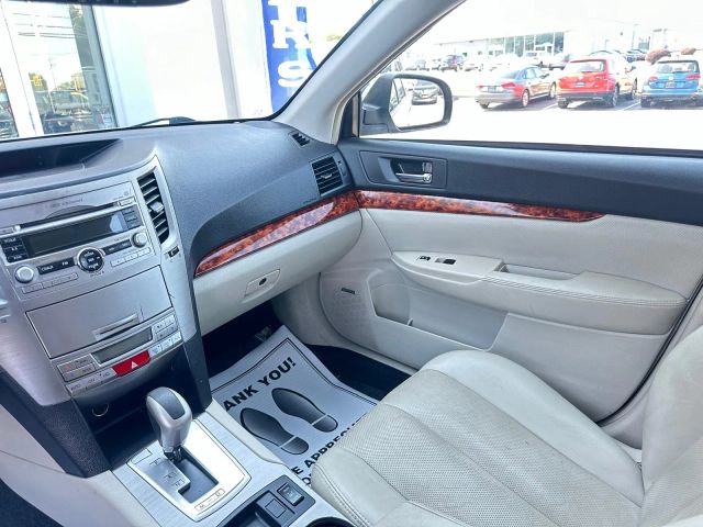 2011 Subaru Outback 2.5i Limited Image 29 of 37