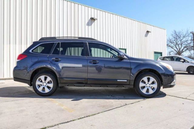 2011 Subaru Outback 2.5i Limited Navigation Image 1 of 8