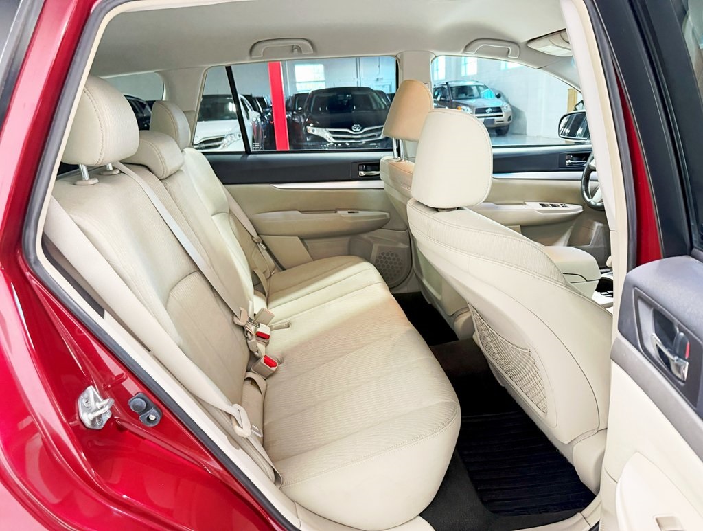 2011 Subaru Outback 2.5i Premium Image 13 of 37