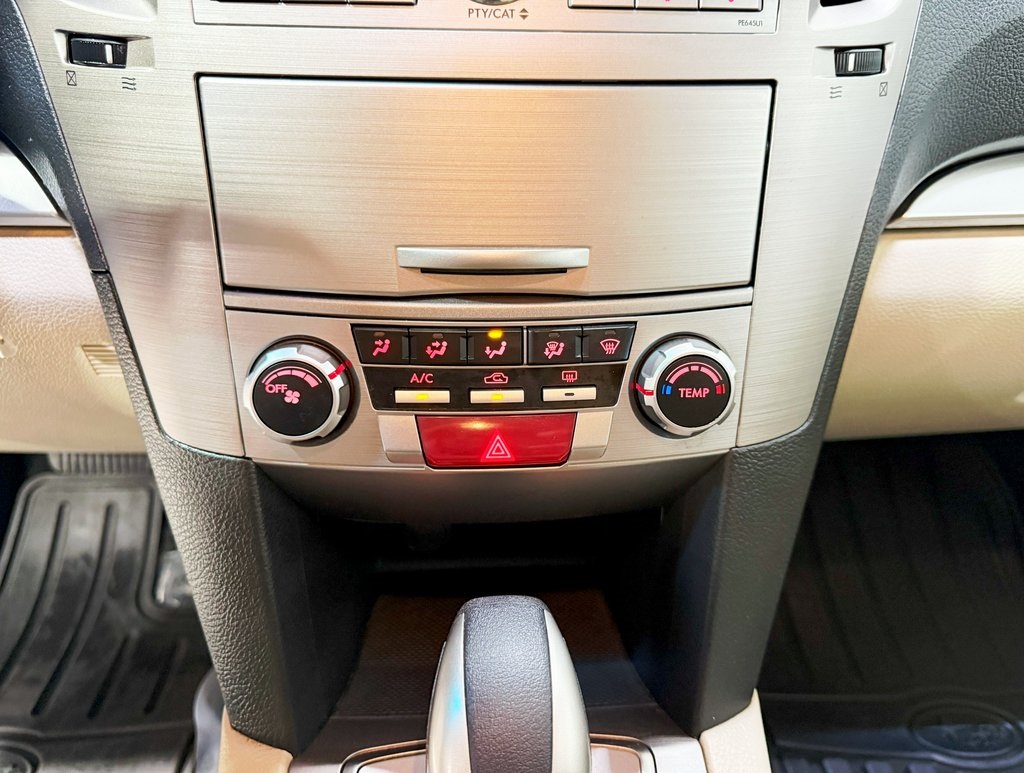 2011 Subaru Outback 2.5i Premium Image 26 of 37