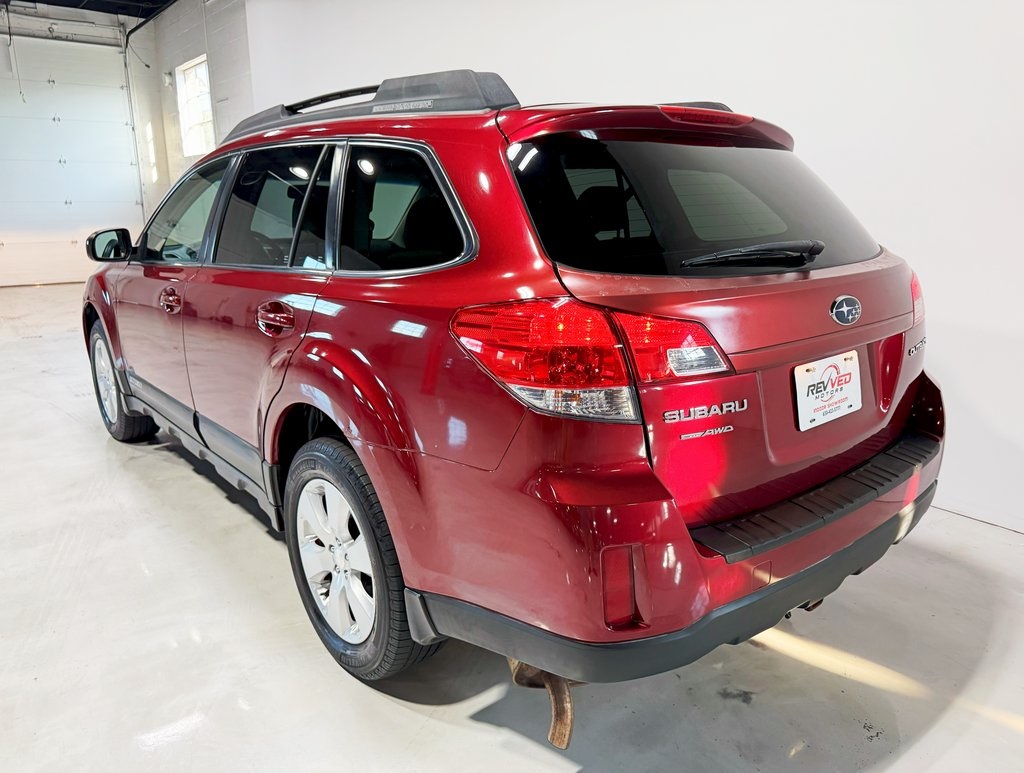 2011 Subaru Outback 2.5i Premium Image 6 of 37