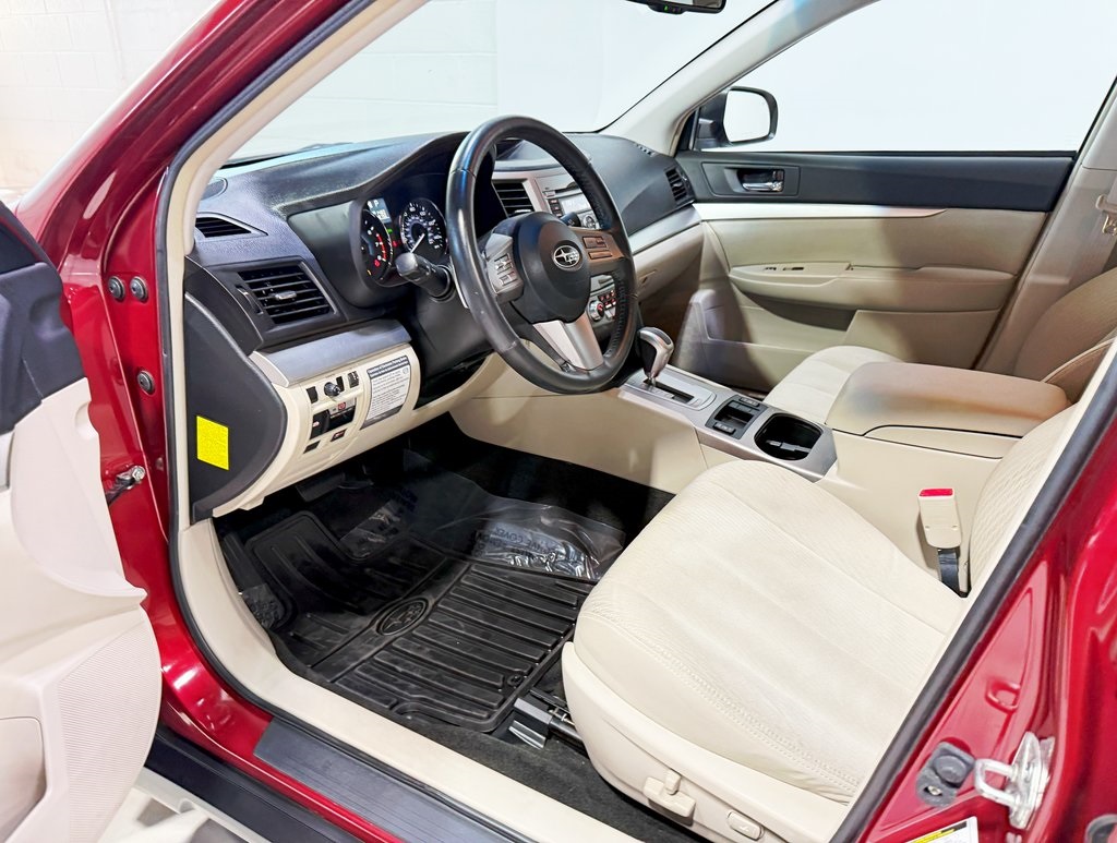 2011 Subaru Outback 2.5i Premium Image 17 of 37
