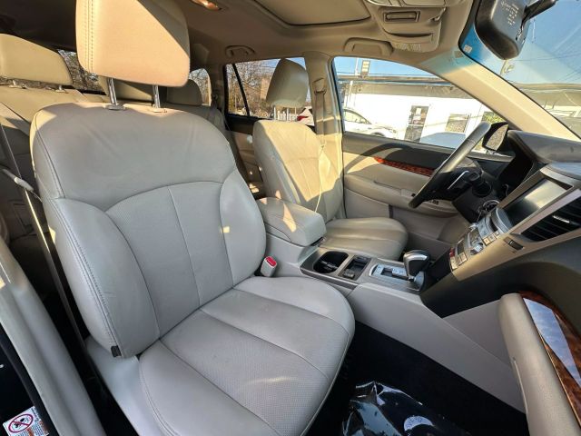 2011 Subaru Outback 3.6R Limited Navigation Image 23 of 43