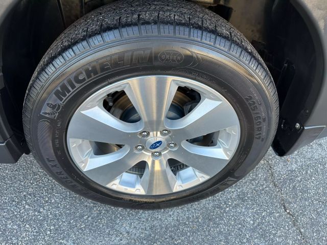 2011 Subaru Outback 3.6R Limited Navigation Image 41 of 43