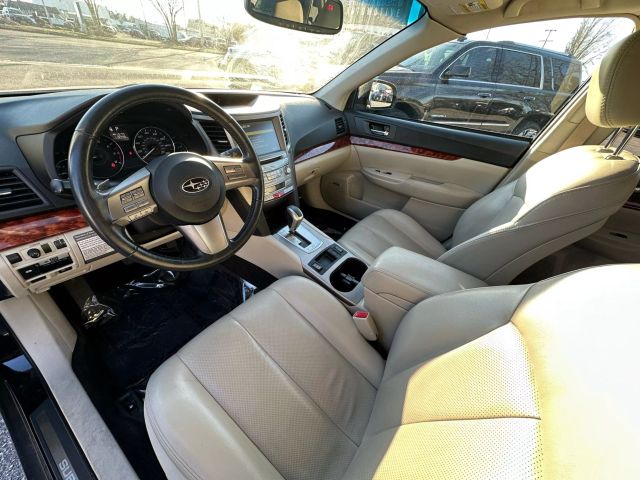 2011 Subaru Outback 3.6R Limited Navigation Image 11 of 43