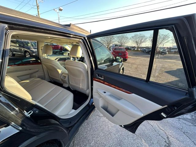 2011 Subaru Outback 3.6R Limited Navigation Image 24 of 43