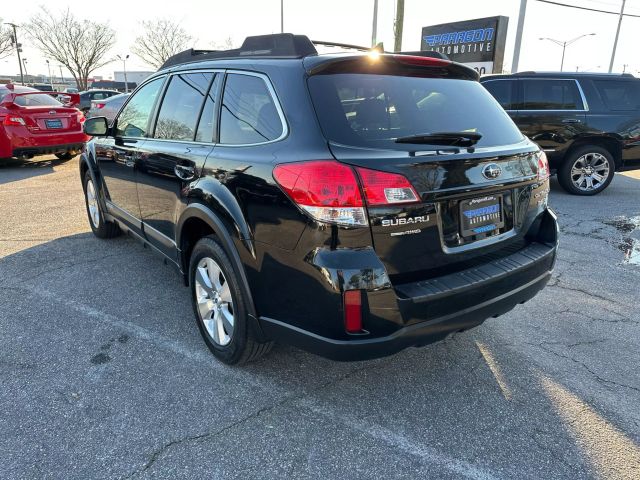 2011 Subaru Outback 3.6R Limited Navigation Image 6 of 43
