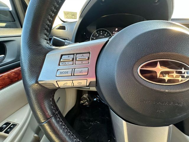 2011 Subaru Outback 3.6R Limited Navigation Image 33 of 43