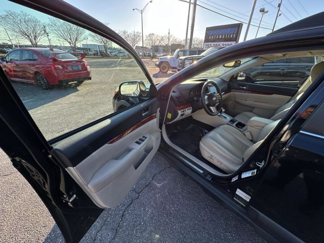 2011 Subaru Outback 3.6R Limited Navigation Image 8 of 43