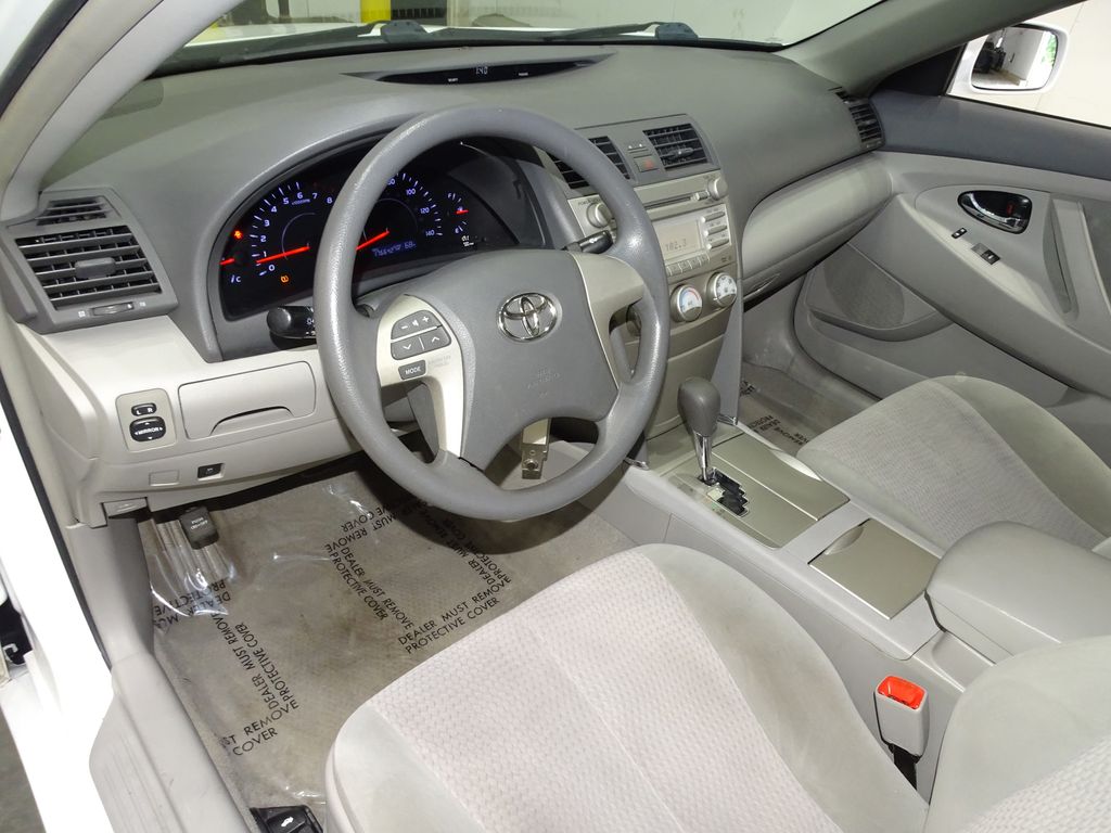 Vehicle image 18 of 30