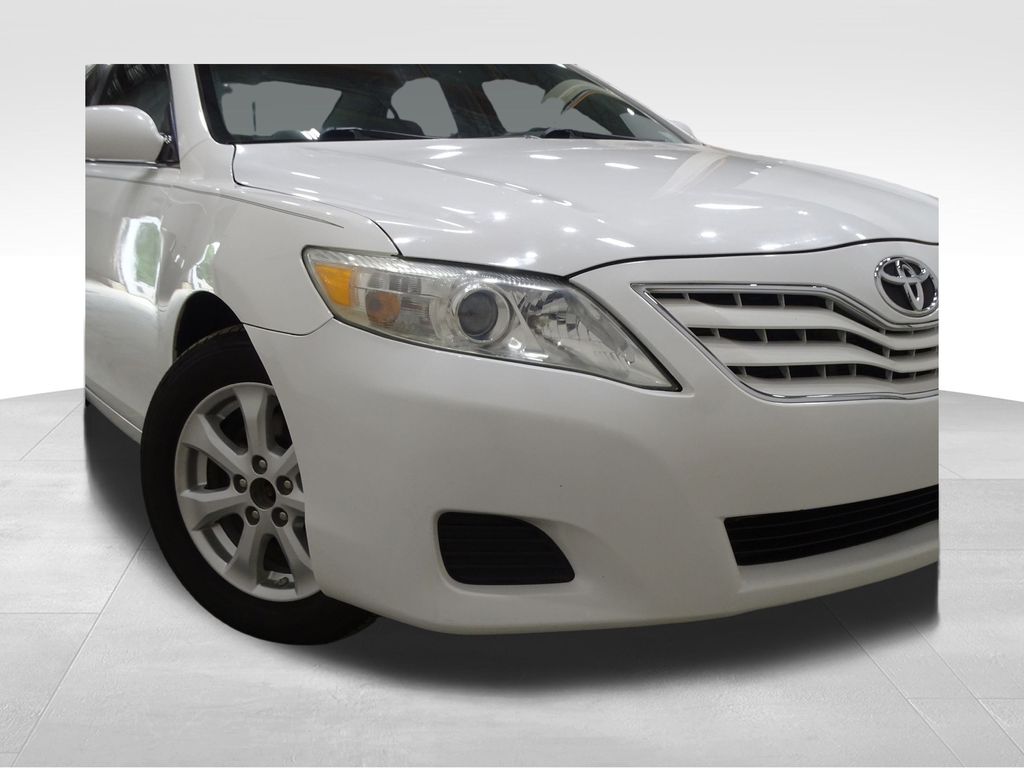 Vehicle image 4 of 30