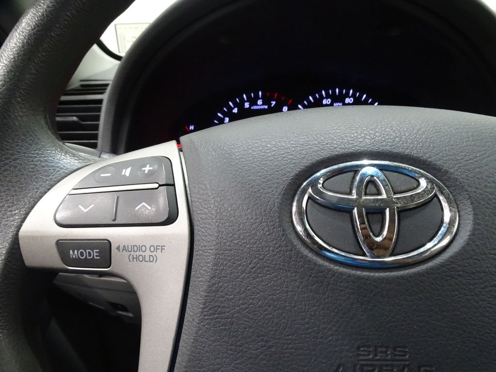 Vehicle image 20 of 30