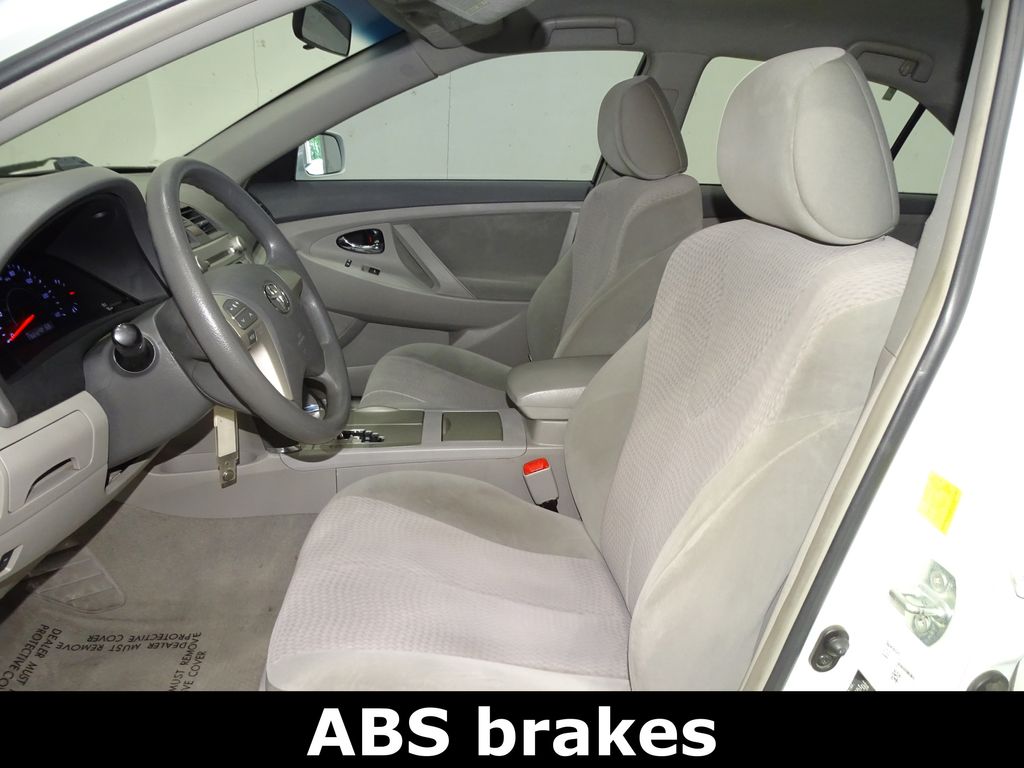 Vehicle image 9 of 30