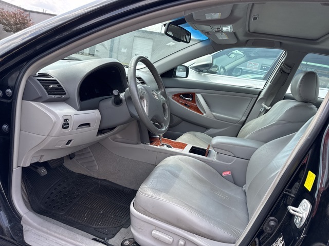 Vehicle image 3 of 5