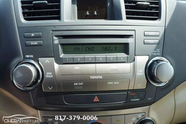 Vehicle image 10 of 26
