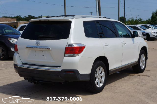 Vehicle image 3 of 26