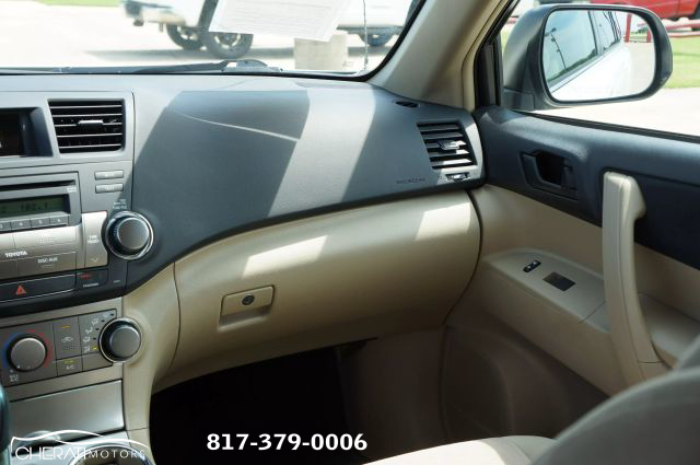 Vehicle image 8 of 26