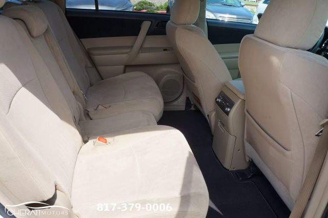 Vehicle image 20 of 26