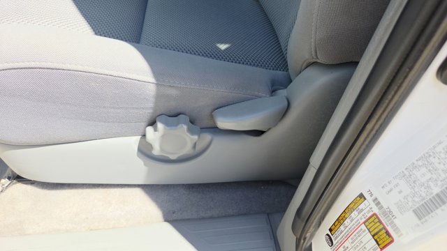 Vehicle image 12 of 30
