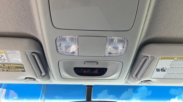 Vehicle image 28 of 30