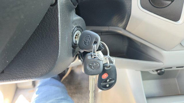 Vehicle image 21 of 30