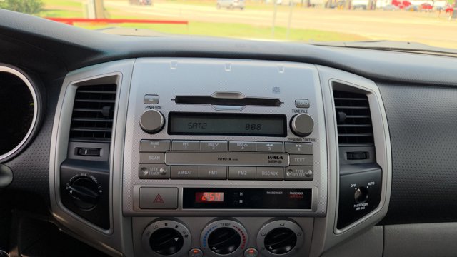 Vehicle image 18 of 30