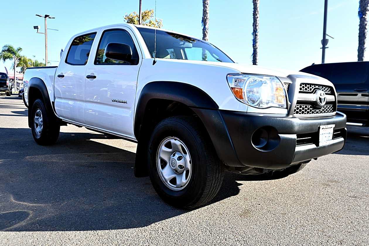 2011 Toyota Tacoma PreRunner Image 1 of 22