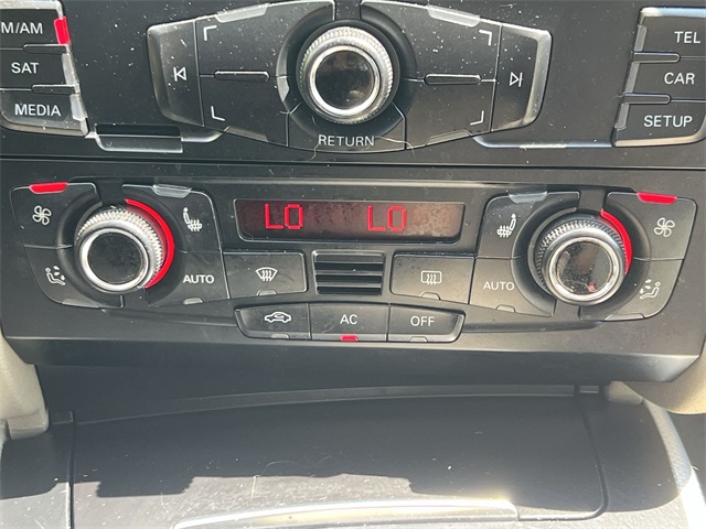 Vehicle image 23 of 24