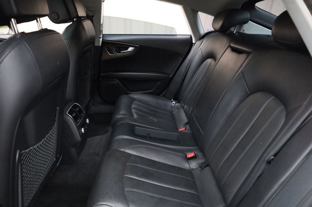 Vehicle image 21 of 46