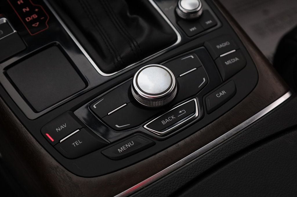 Vehicle image 43 of 46