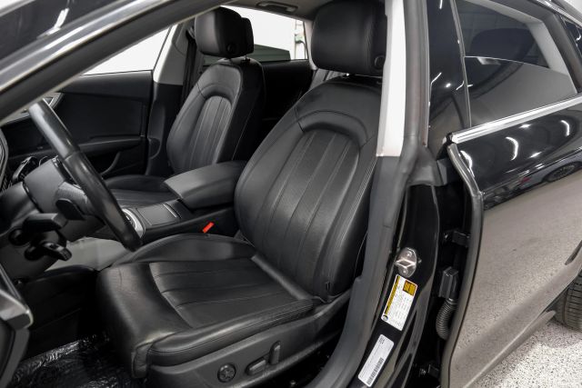 Vehicle image 30 of 64