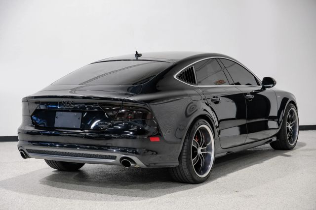 Vehicle image 7 of 64