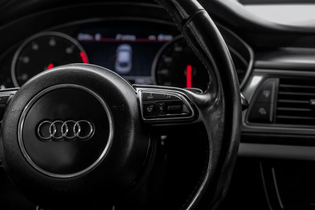 Vehicle image 61 of 64